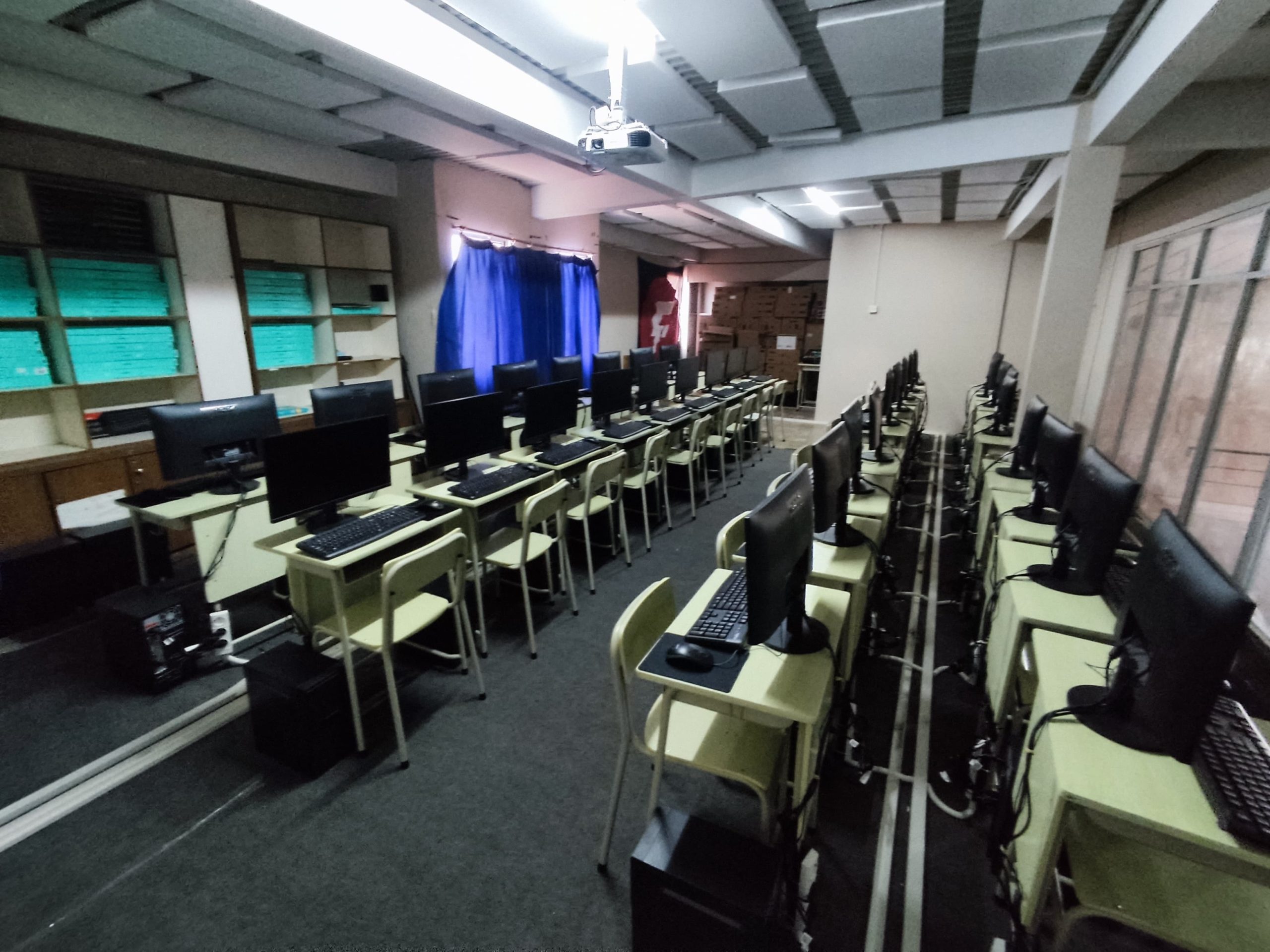 lab komputer